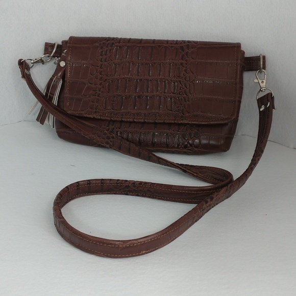 brown croc crossbody bag
